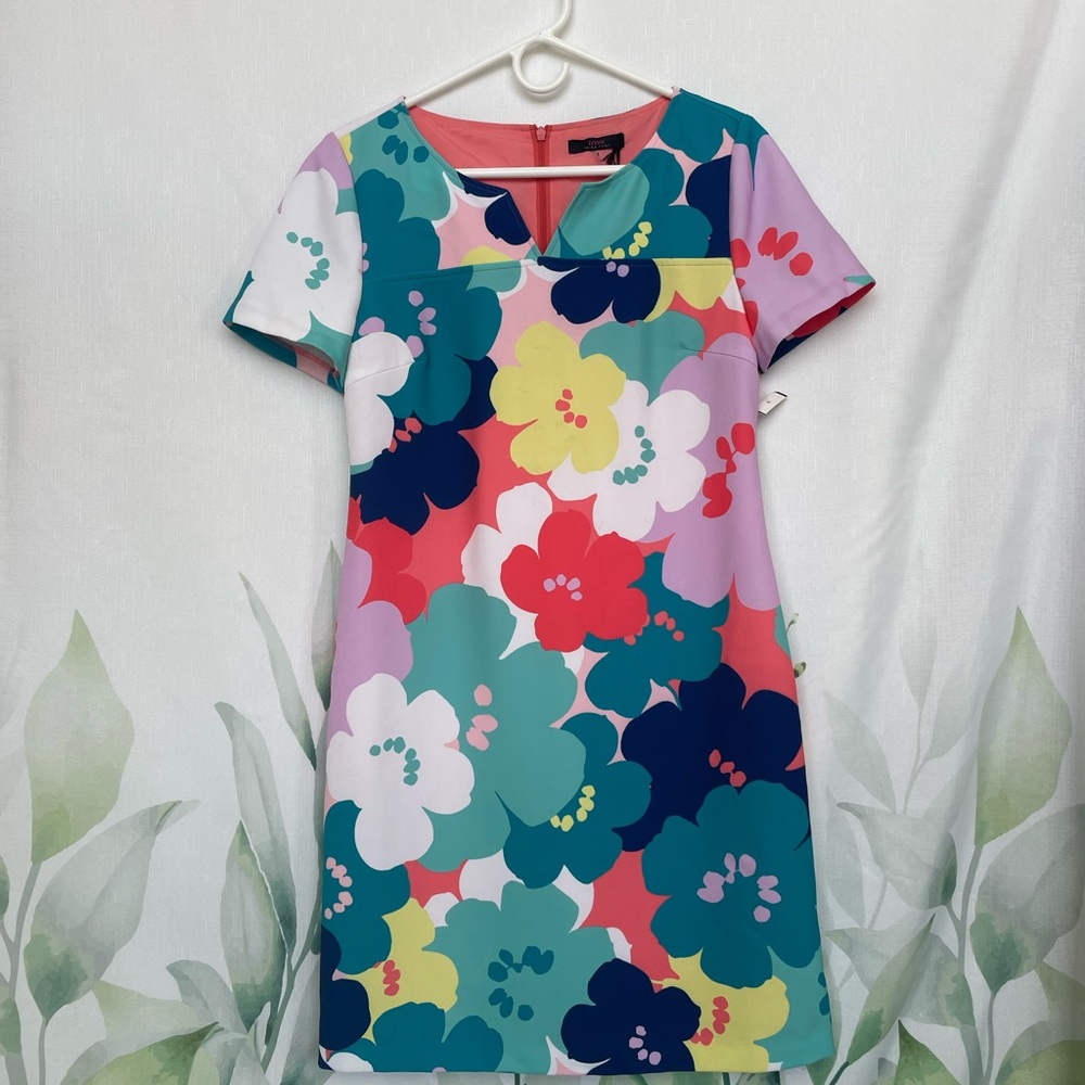 Trina Turk Floral Short Sleeve Dress V neck